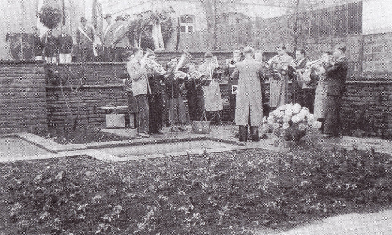 13-Posaunenchor-Denkmal-1957